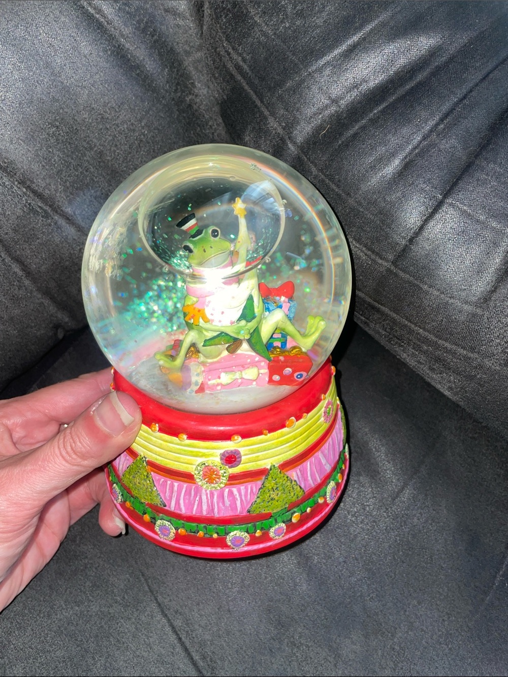 NWOT musical  Christmas snow globe sings wish you a Merry Christmas